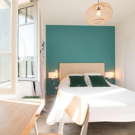 Lägenhet La Belle Terrasse Avec Climatisation Et Parking Prive