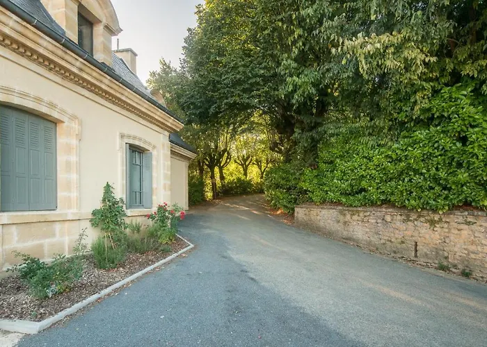 La Belle Terrasse Avec Climatisation Et Parking Prive Lägenhet
