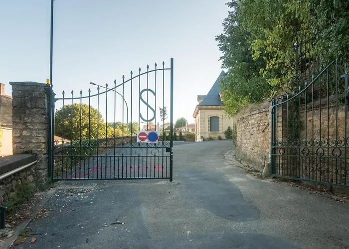 La Belle Terrasse Avec Climatisation Et Parking Prive Lägenhet