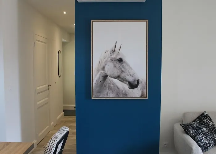 Lägenhet La Belle Terrasse Avec Climatisation Et Parking Prive *