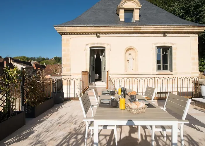 La Belle Terrasse Avec Climatisation Et Parking Prive * Sarlat-la-Caneda