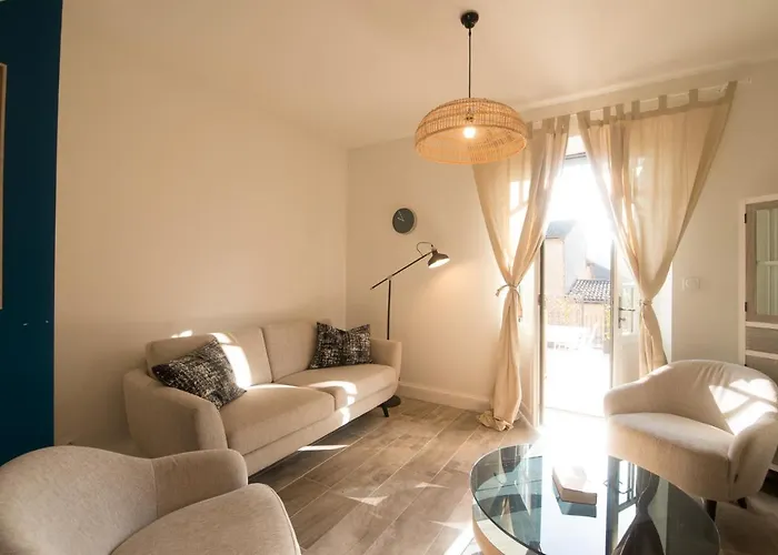 La Belle Terrasse Avec Climatisation Et Parking Prive Lägenhet Sarlat-la-Canéda