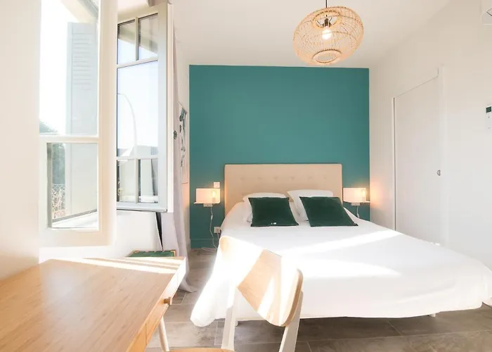 Lägenhet La Belle Terrasse Avec Climatisation Et Parking Prive